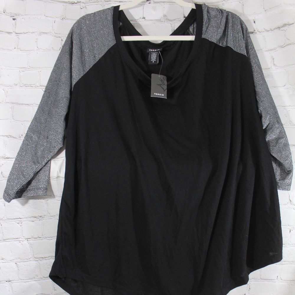 NWT Torrid black Silver Sleeve Dress Shirt sz 2